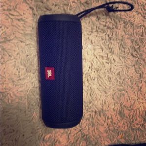 JBL flip 4